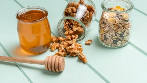 Miel con nueces (tarro de 400 g)